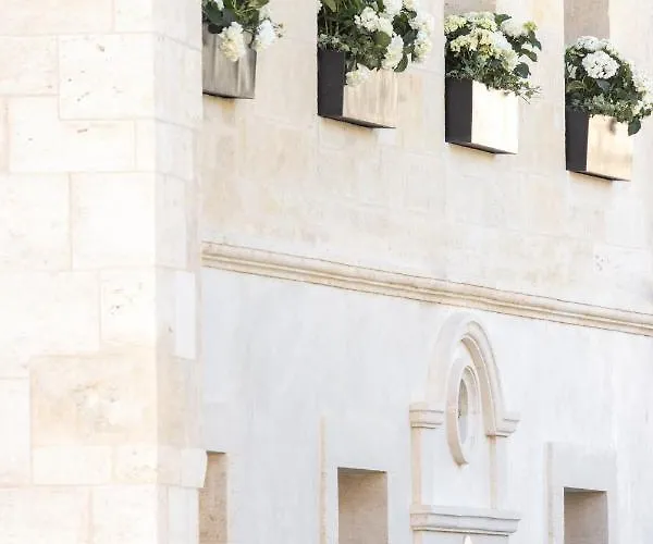 Hotel Porte Brunet 4*